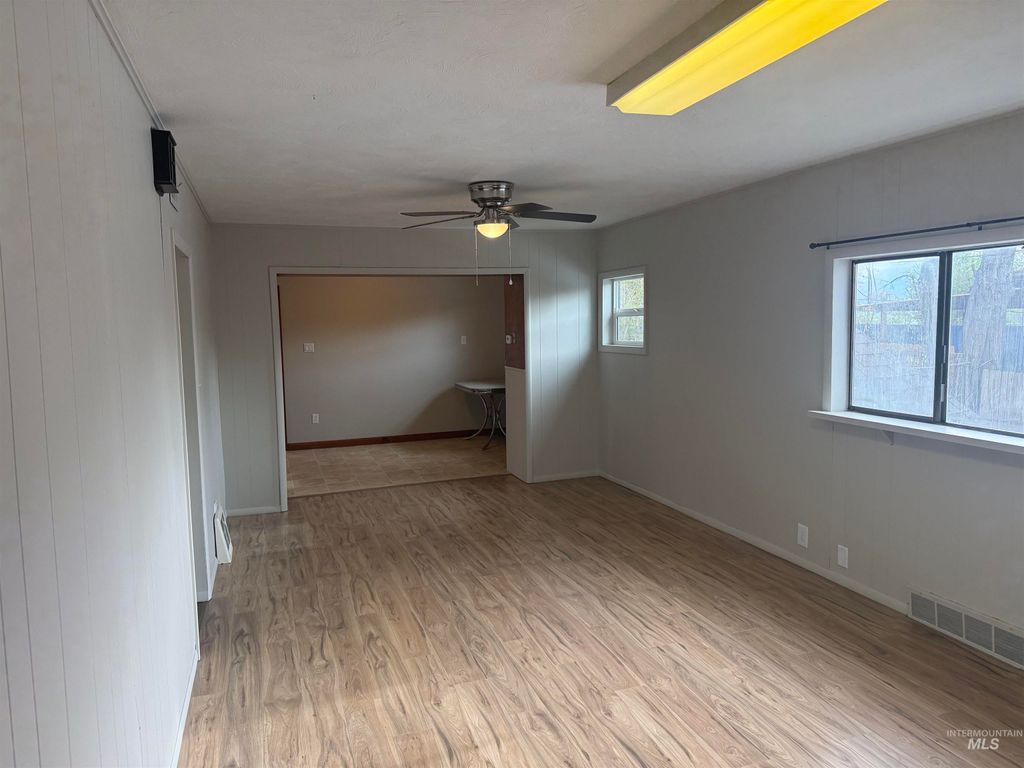 Photo of 519 E Avenue F, Jerome, ID 83338 (MLS # 98983511)