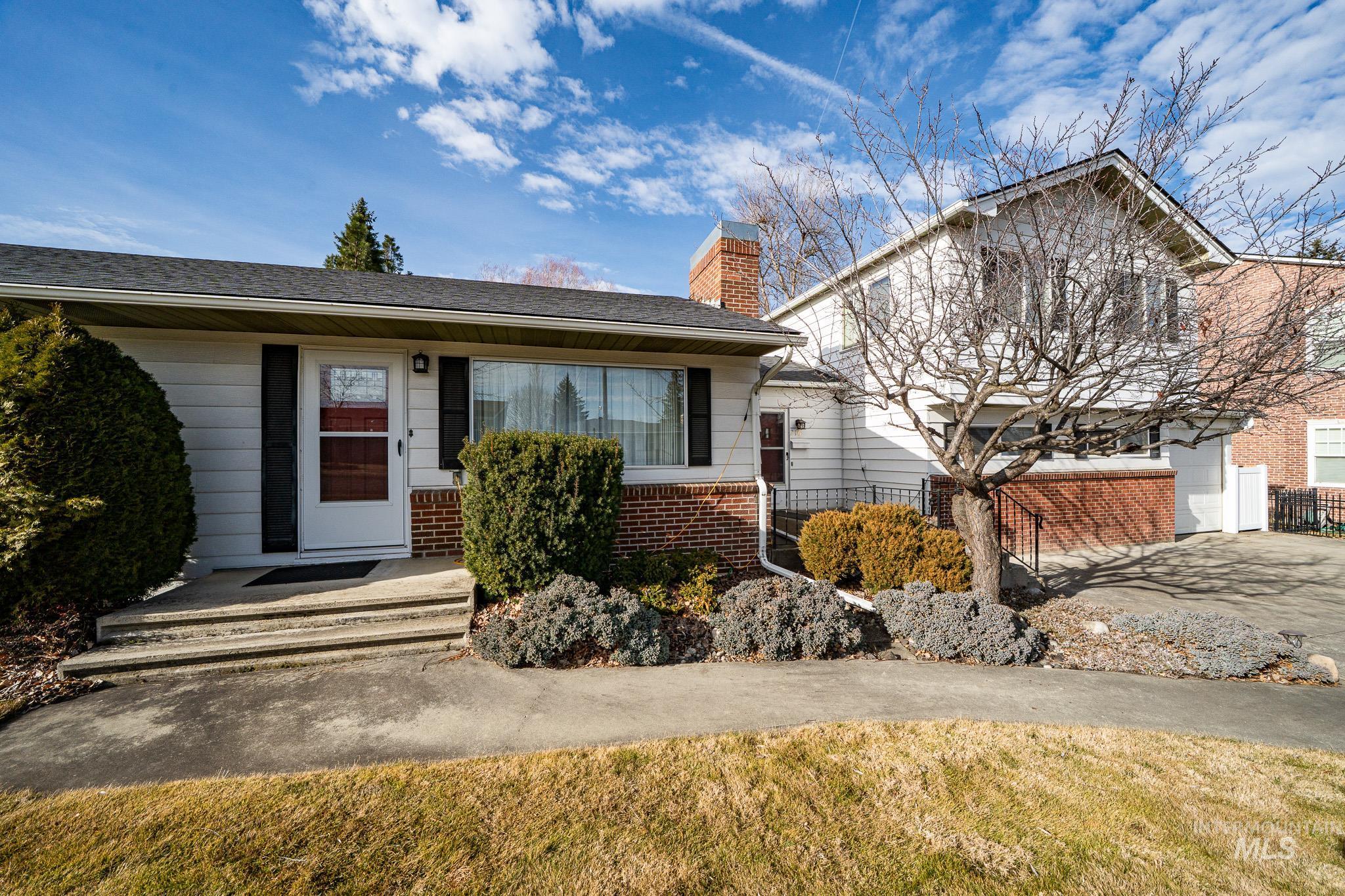 216 S Florence Street