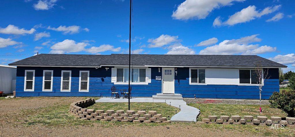 Photo of 3044 NE Reservoir Rd, Mountain Home, ID 83647 (MLS # 98983398)