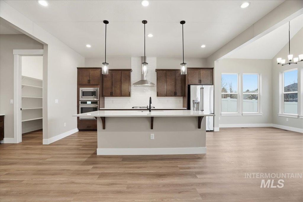 Photo of 846 N Falling Water Way, Eagle, ID 83616 (MLS # 98971336)