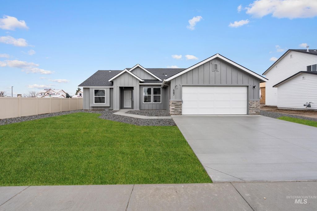Photo of 487 Hamlow Ave, Middleton, ID 83644 (MLS # 98975500)