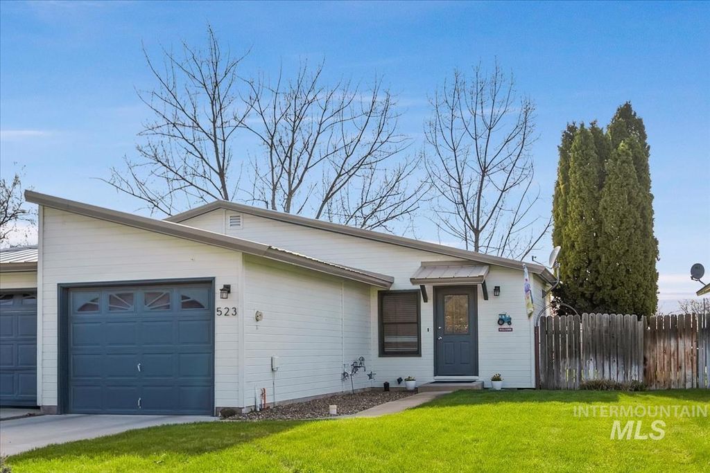 Photo of 523 N 4th, Payette, ID 83661 (MLS # 98963094)