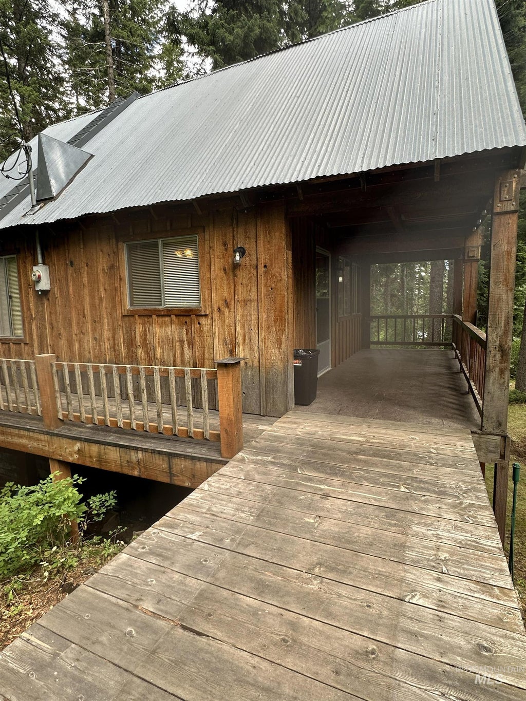 Photo of 1227 Brown Bear Drive, Cascade, ID 83611 (MLS # 98993680)