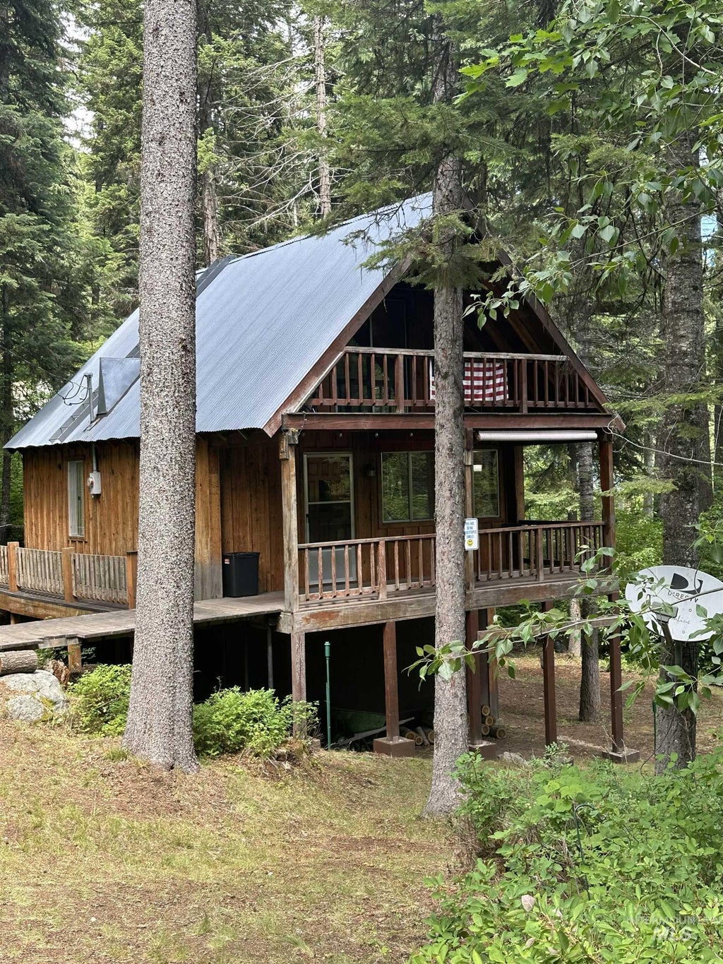 Photo of 1227 Brown Bear Drive, Cascade, ID 83611 (MLS # 98993680)