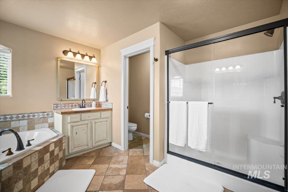 Nampa, Idaho 83687, United States, 4 Bedrooms Bedrooms, ,4 BathroomsBathrooms,Residential,Active,133448