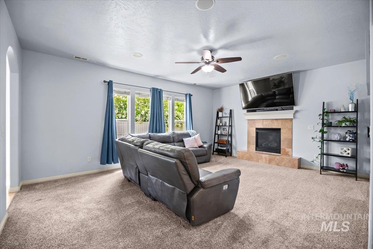 Nampa, Idaho 83687, United States, 4 Bedrooms Bedrooms, ,4 BathroomsBathrooms,Residential,Active,133448