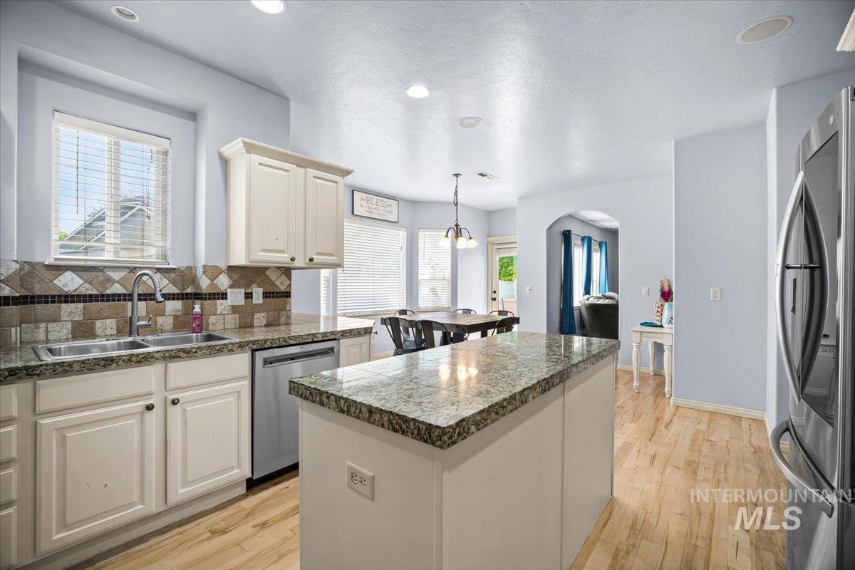 Nampa, Idaho 83687, United States, 4 Bedrooms Bedrooms, ,4 BathroomsBathrooms,Residential,Active,133448