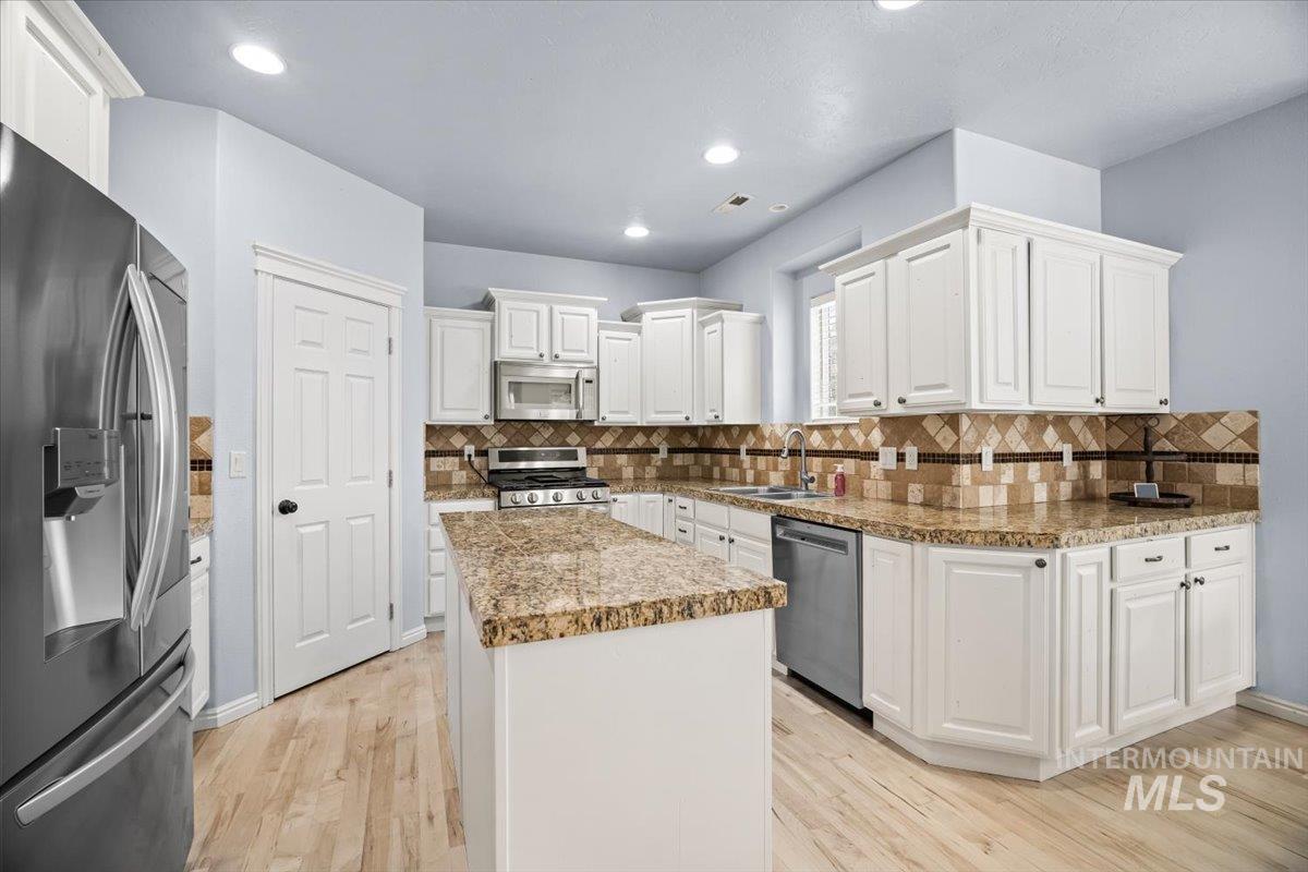 Nampa, Idaho 83687, United States, 4 Bedrooms Bedrooms, ,4 BathroomsBathrooms,Residential,Active,133448