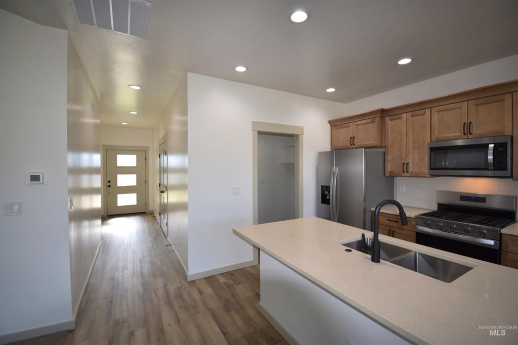 Photo of 1075 W 10th Street, Weiser, ID 83672 (MLS # 98986376)