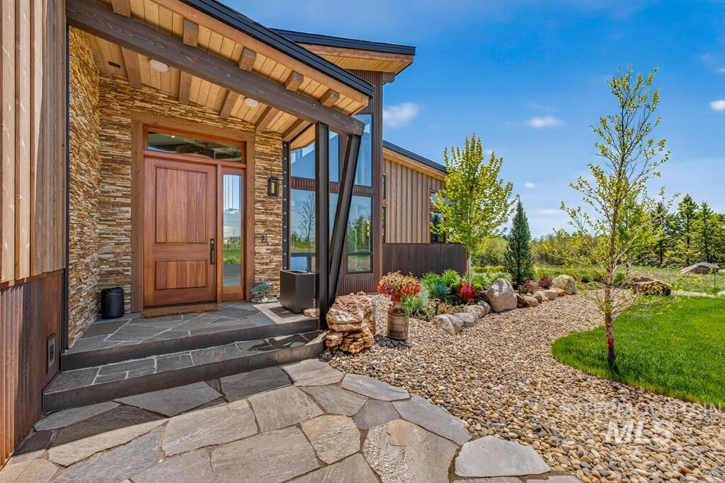 Photo of 14036 Hideaway Court, McCall, ID 83638 (MLS # 99000269)