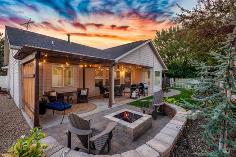 Photo of 3509 Sunset Avenue, Caldwell, ID 83605 (MLS # 98961460)