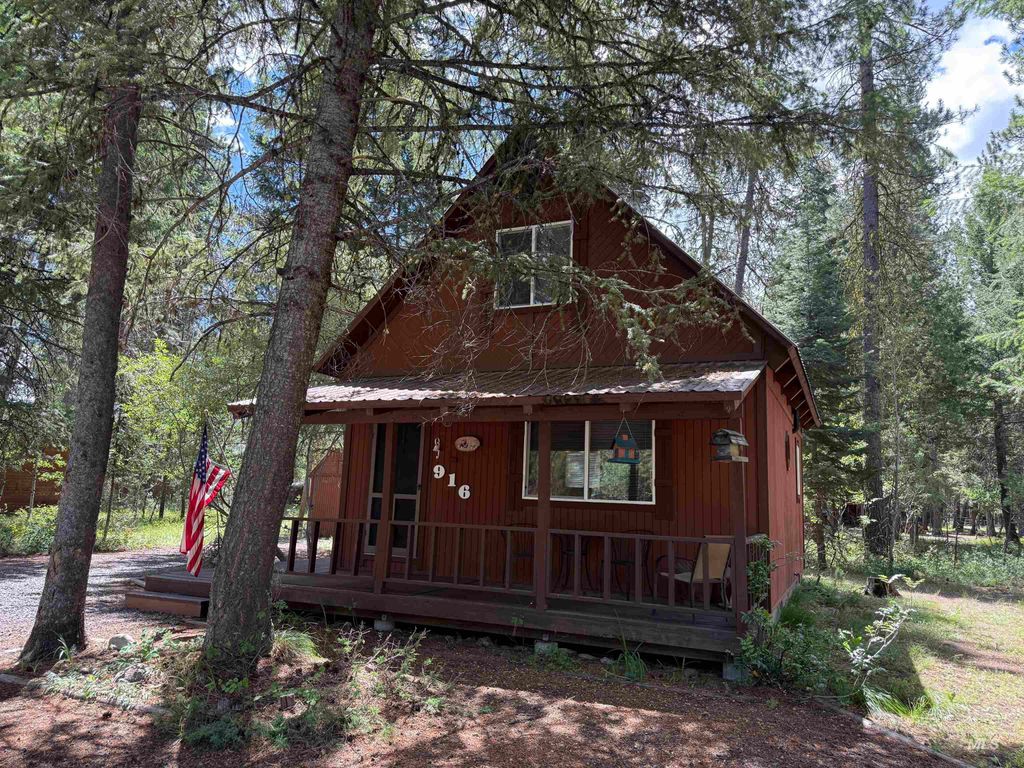 Photo of 916 Strawberry Ln, McCall, ID 83638 (MLS # 98987642)