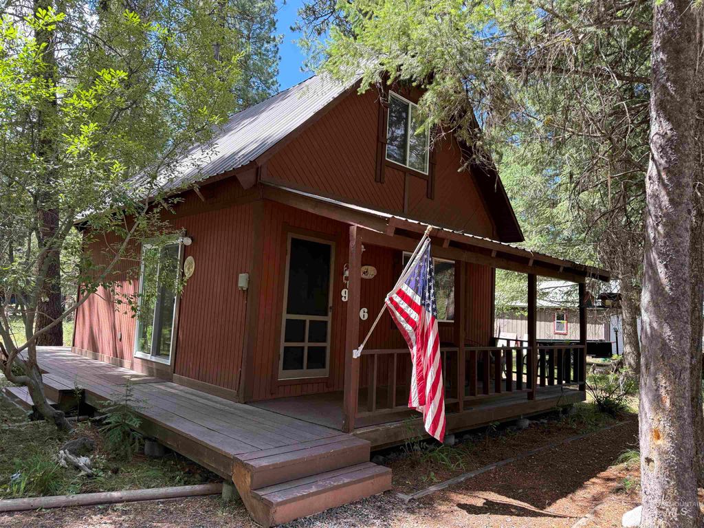 Photo of 916 Strawberry Ln, McCall, ID 83638 (MLS # 98987642)