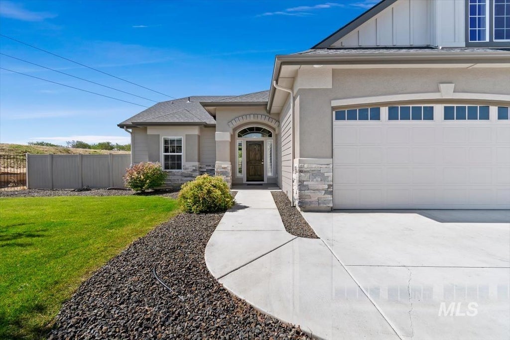 Photo of 2461 W Herron Ridge Ct, Nampa, ID 83686 (MLS # 99001683)