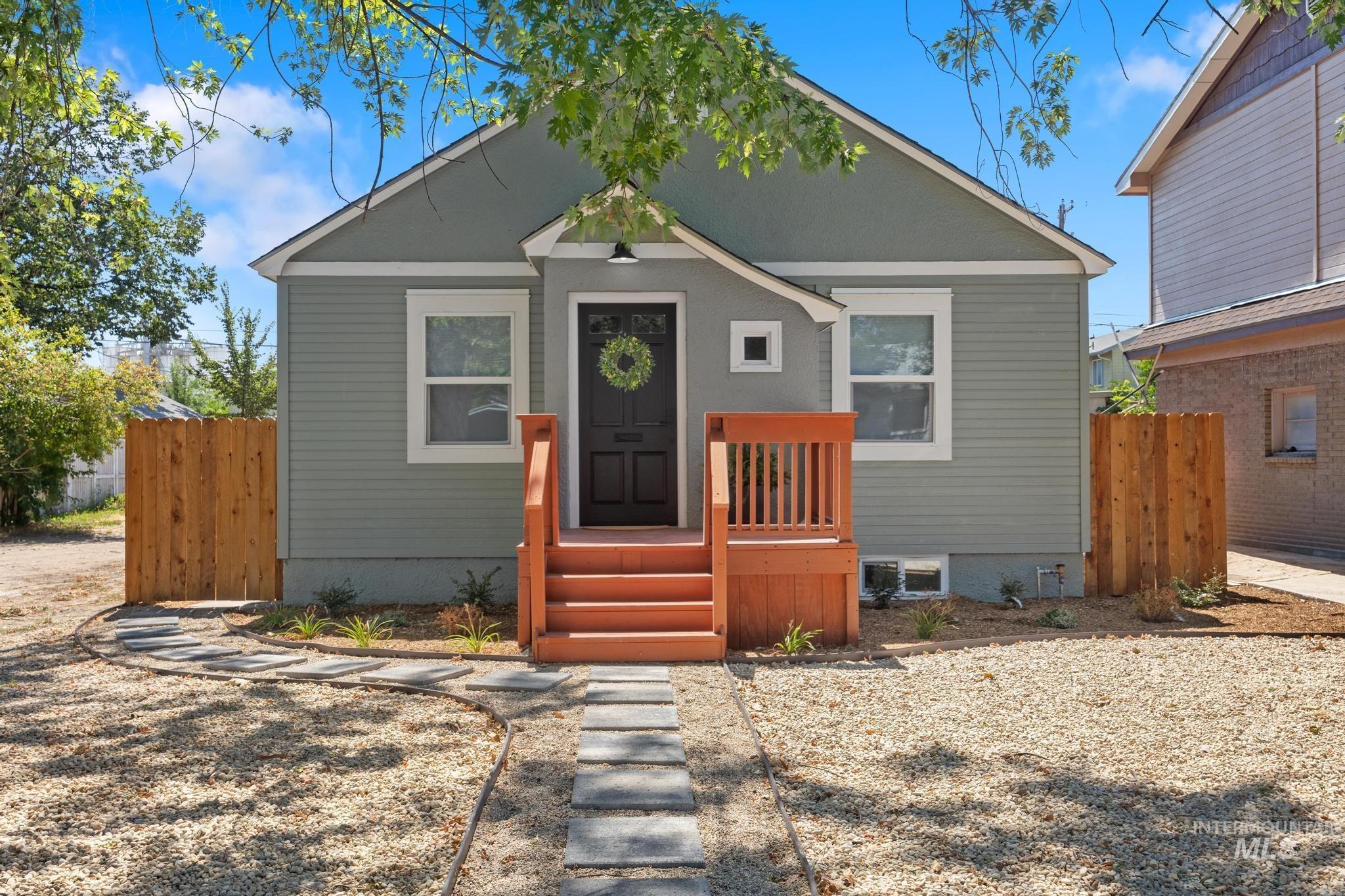 521 E Idaho Ave