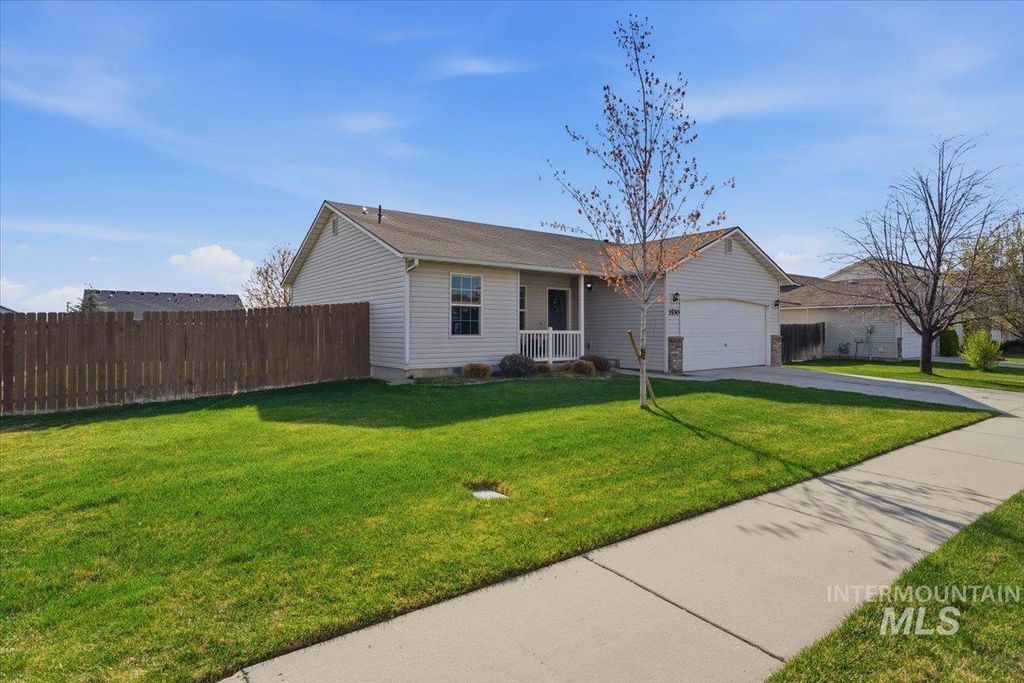 Photo of 3530 S Twin Springs Way, Nampa, ID 83686 (MLS # 98981449)