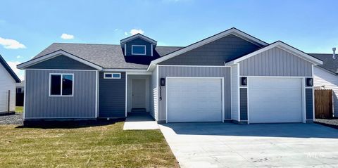 1115 Meadow Lake Loop Buhl ID 83316