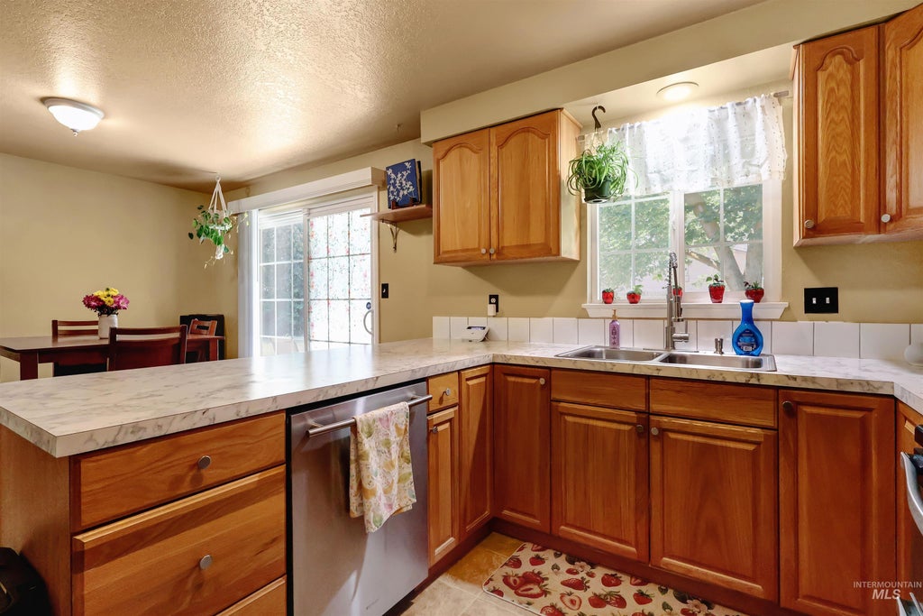Photo of 3839 N Elgin Way, Boise, ID 83713 (MLS # 98990429)