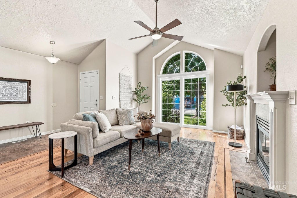 Photo of 4352 E Arborvitae Dr, Boise, ID 83716 (MLS # 99001091)