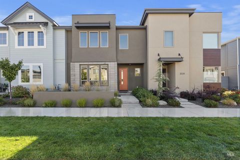 Photo of 3216 S Shadywood Way, Boise, ID 83716 (MLS # 98963069)