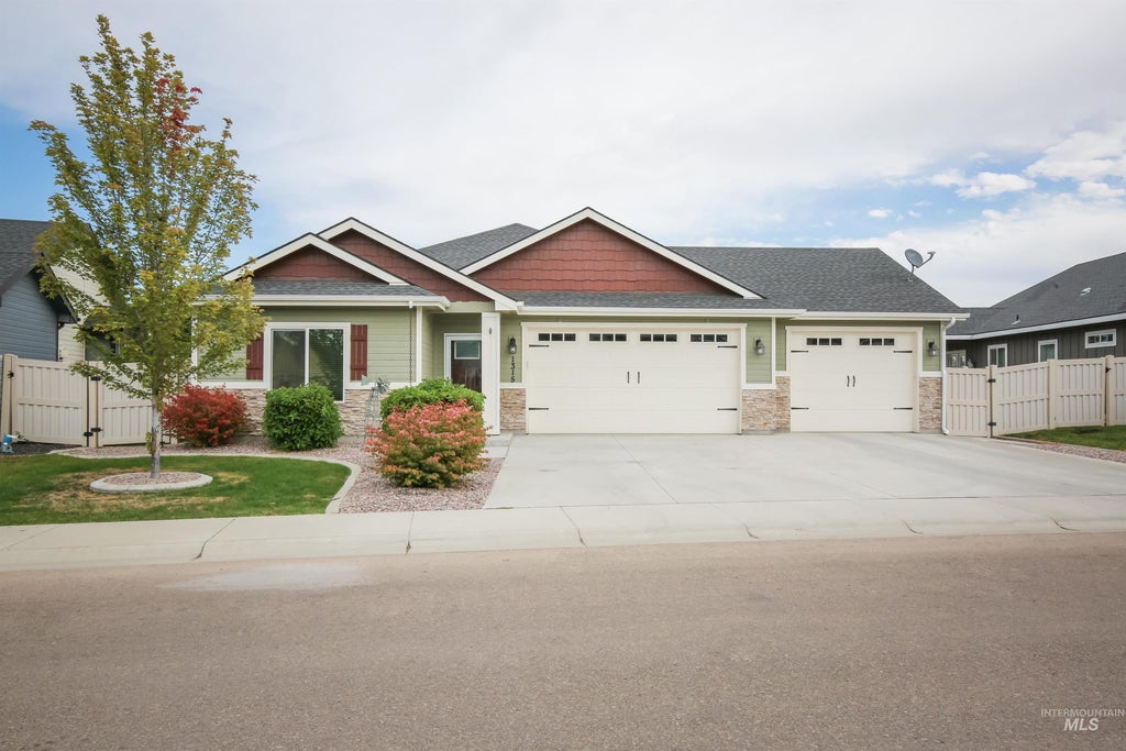 Photo of 1315 Cantebria Way, Payette, ID 83661 (MLS # 98998546)