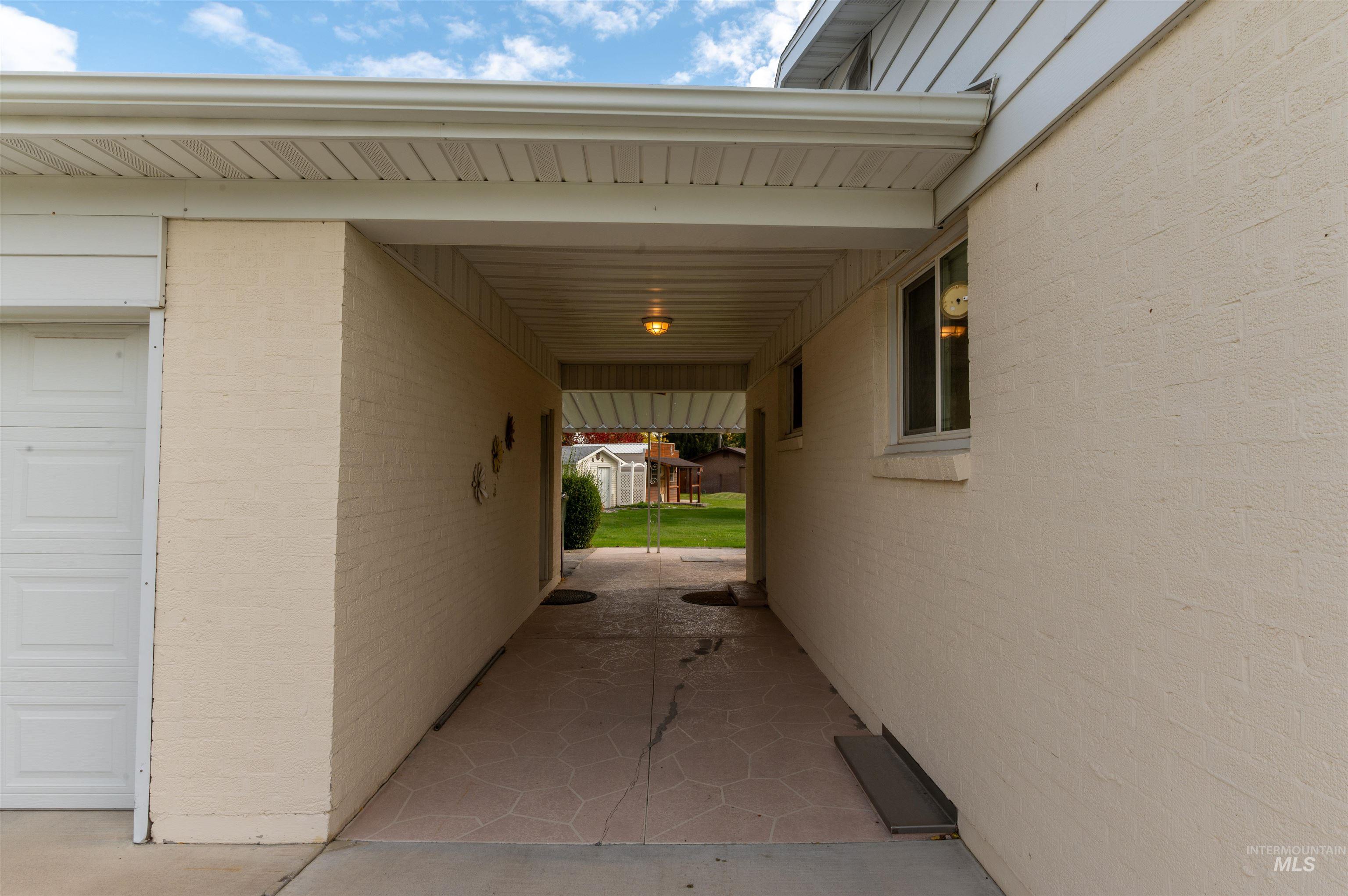 2593 Burton Ave