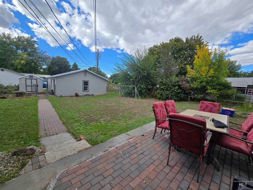 Photo of 1265 W 1st St, Weiser, ID 83672 (MLS # 98964482)