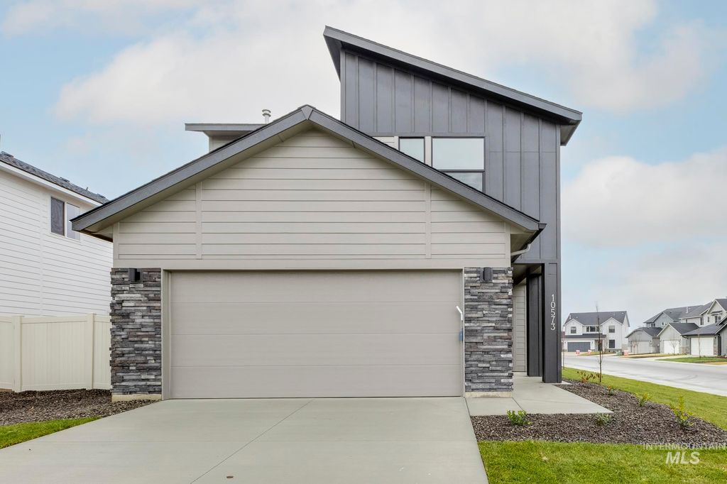 Photo of 2146 S Border Way, Meridian, ID 83642 (MLS # 98983728)