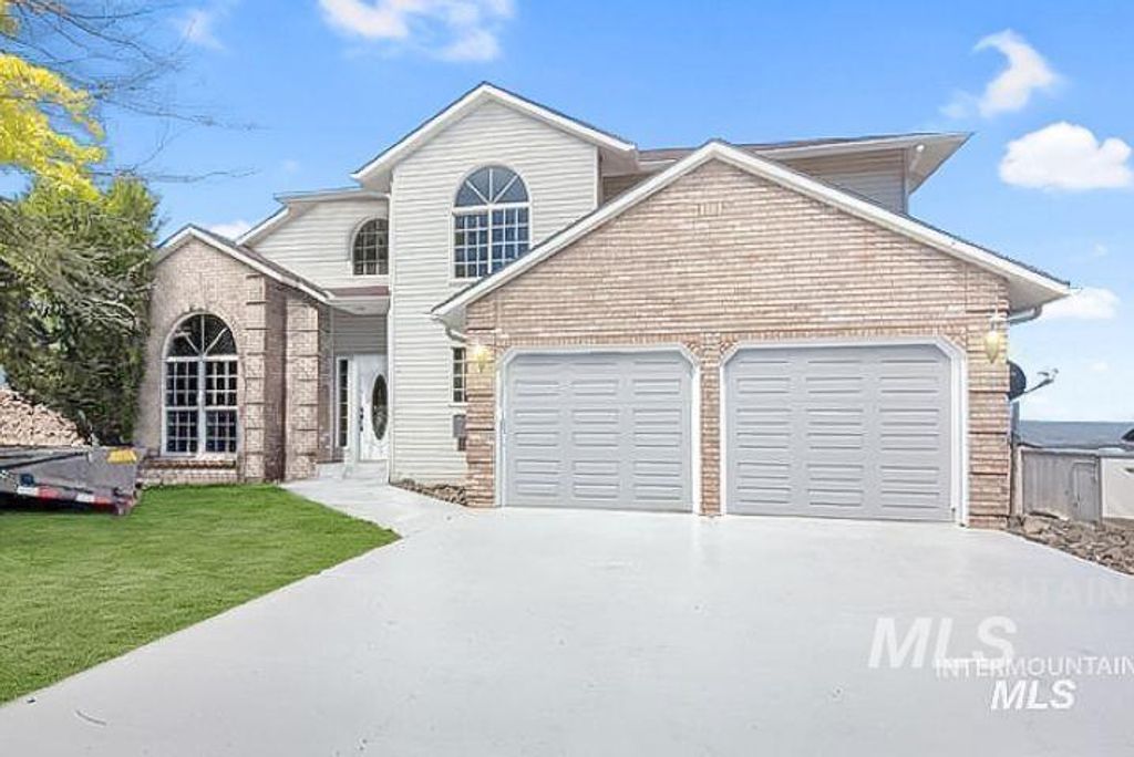 Photo of 2975 Dove Dr, Clarkston, WA 99403 (MLS # 98968518)