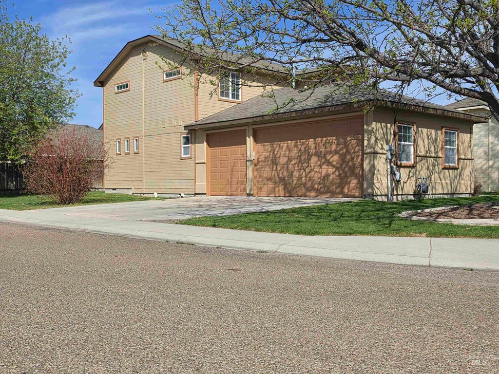 Photo of 17599 Dark Zebra Way, Nampa, ID 83687 (MLS # 98981082)