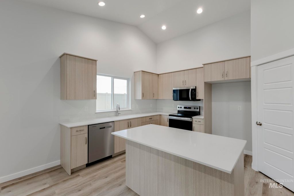 Photo of 16697 Carlin Ave, Caldwell, ID 83607 (MLS # 98967484)