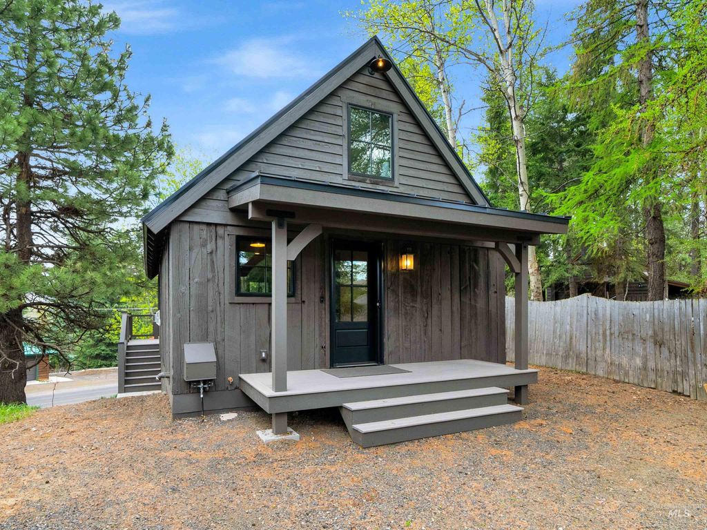 Photo of 1241 Herrick St, McCall, ID 83638 (MLS # 98981696)