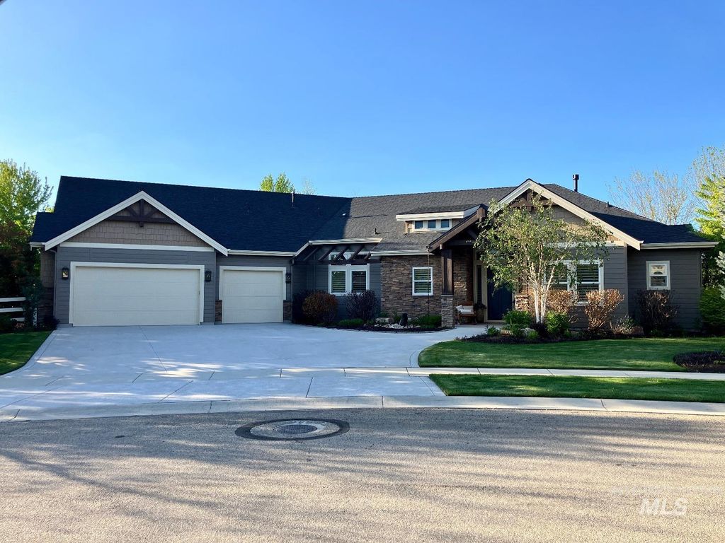 Photo of 1912 N Lodge Creek Way, Eagle, ID 83616 (MLS # 98984349)