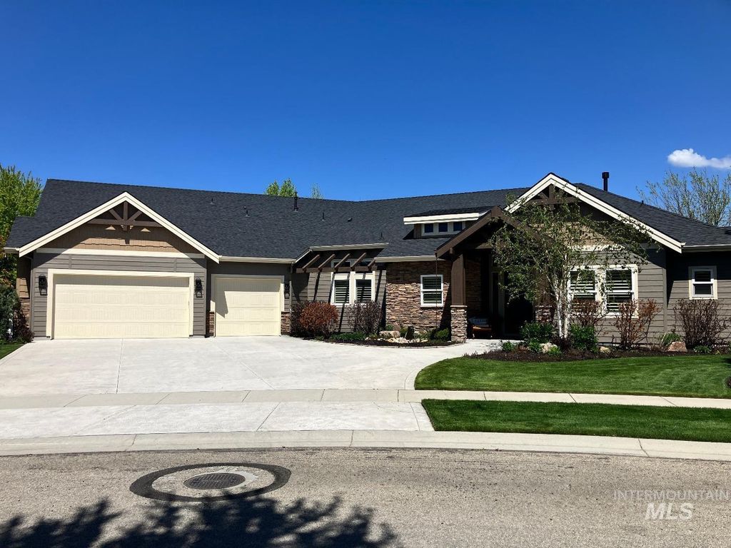 Photo of 1912 N Lodge Creek Way, Eagle, ID 83616 (MLS # 98984349)