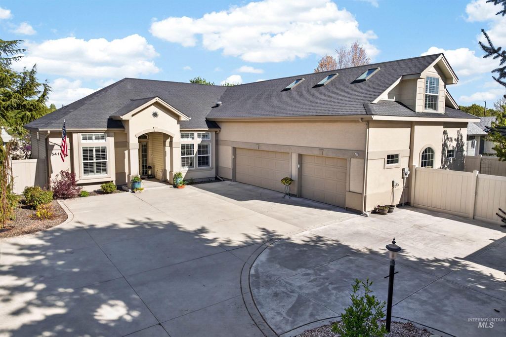 Photo of 5416 N Forbes Avenue, Boise, ID 83713 (MLS # 98982911)