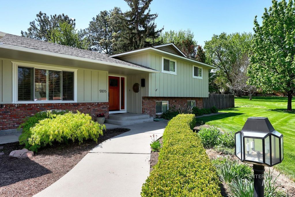 Photo of 9105 W Aquarius Street, Boise, ID 83709 (MLS # 98984141)