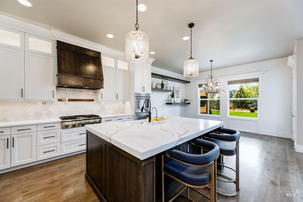 Photo of 2288 N Fountainhead Way, Eagle, ID 83616 (MLS # 98982660)