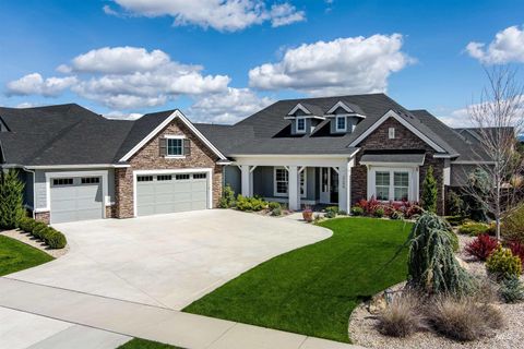 Photo of 2288 N Fountainhead Way, Eagle, ID 83616 (MLS # 98982660)