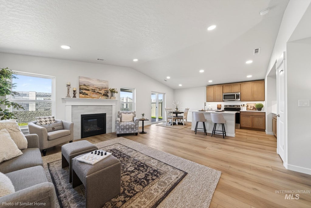 Photo of TBD SW Mendenhall St #Darrington, Mountain Home, ID 83647 (MLS # 98998824)