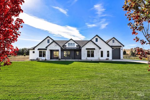 13531 Lake Shore Dr Nampa ID 83686