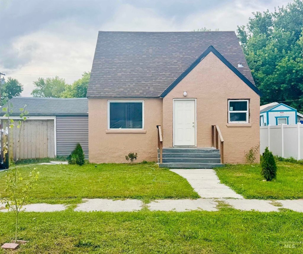 Photo of 1626 Normal Ave, Burley, ID 83318 (MLS # 98973366)