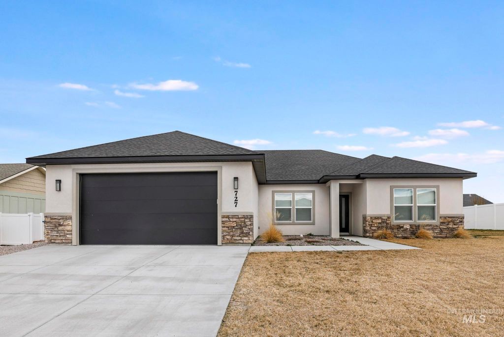 Photo of 727 Satia Ln, Kimberly, ID 83341 (MLS # 98977961)