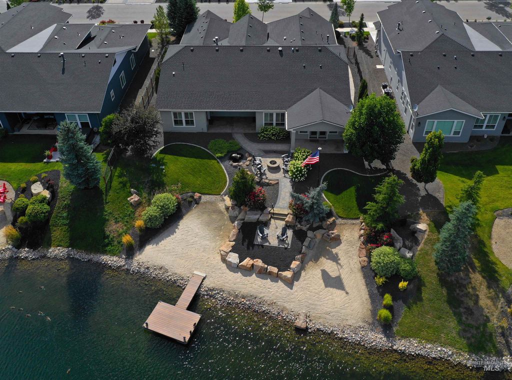 Photo of 1102 N Longhorn Ave, Eagle, ID 83616 (MLS # 98967637)