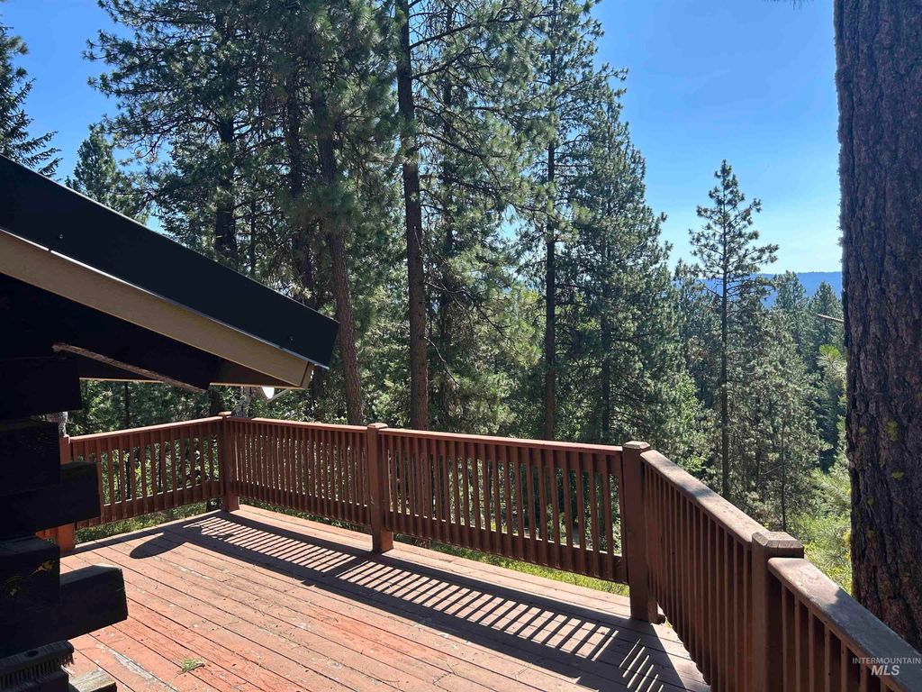 Photo of 36 Aspen Dr, Garden Valley, ID 83622 (MLS # 98954543)