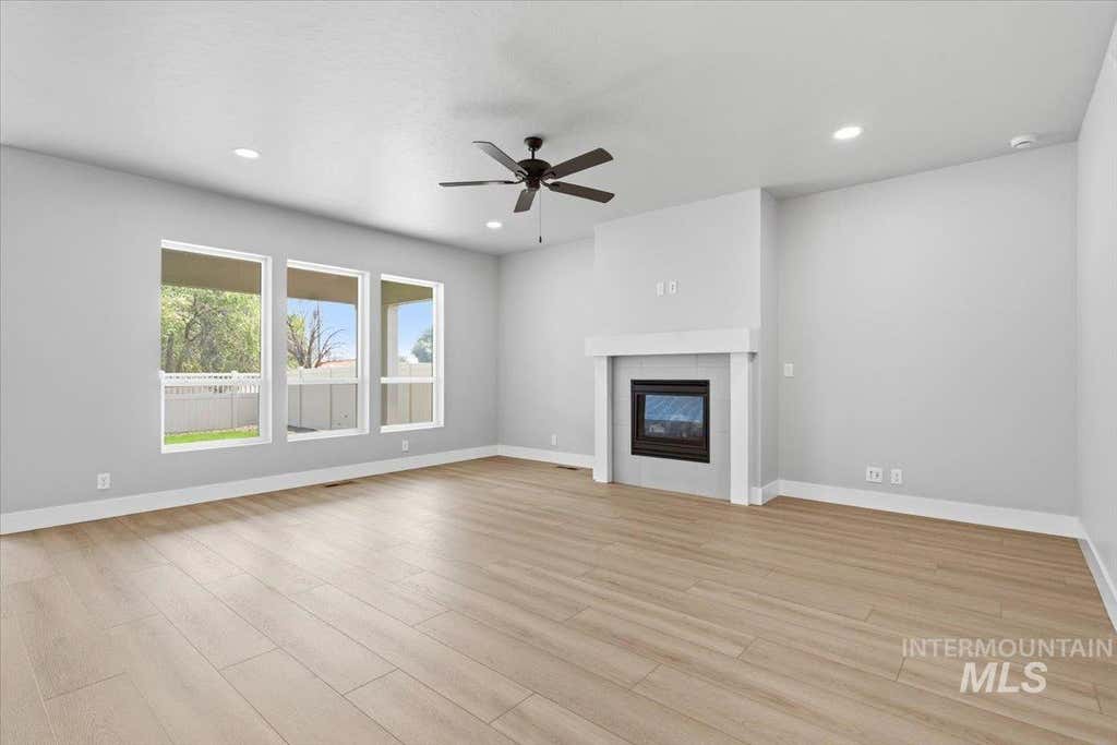 Photo of 4646 E La Grande St, Nampa, ID 83687 (MLS # 98997607)