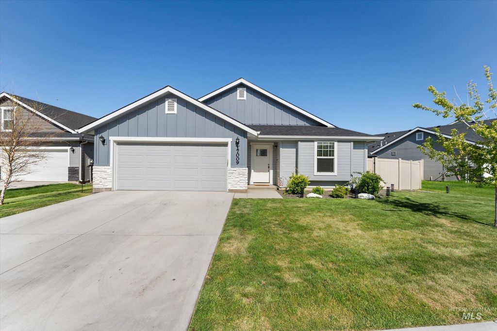 Photo of 17009 N Cornwallis Way, Nampa, ID 83687 (MLS # 98985105)