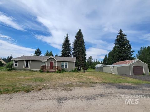 Photo of 35 Atkin Lane, Cascade, ID 83611 (MLS # 98984676)