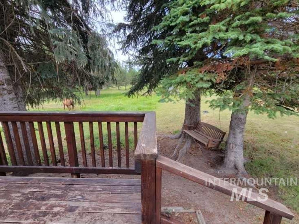 Photo of 35 Atkin Lane, Cascade, ID 83611 (MLS # 98984676)