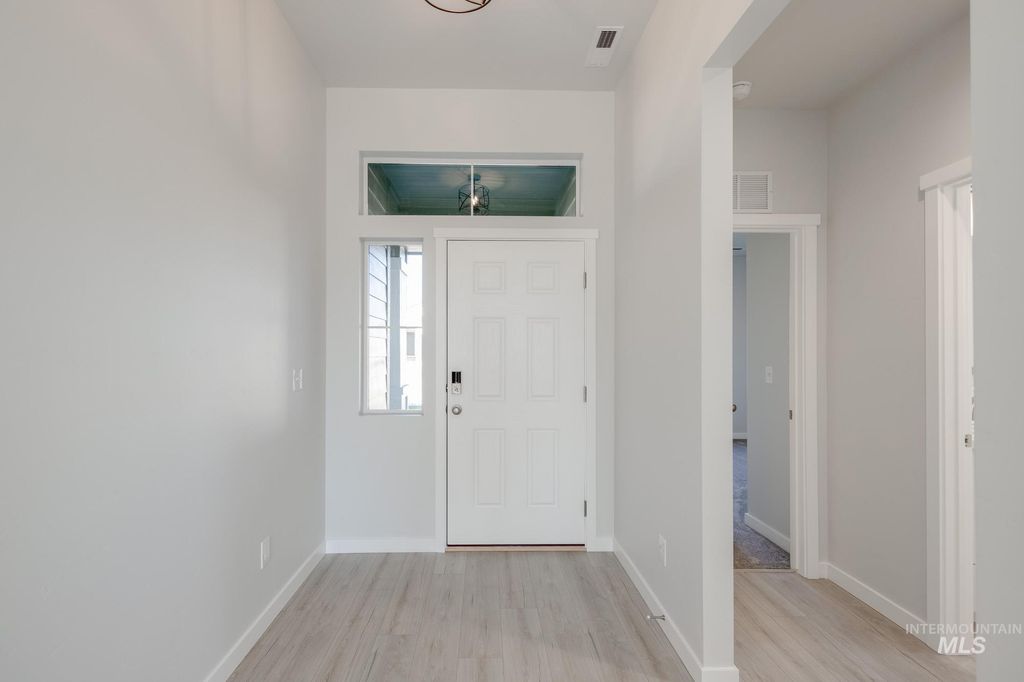 Photo of 751 Strike Eagle St, Mountain Home, ID 83647 (MLS # 98963152)