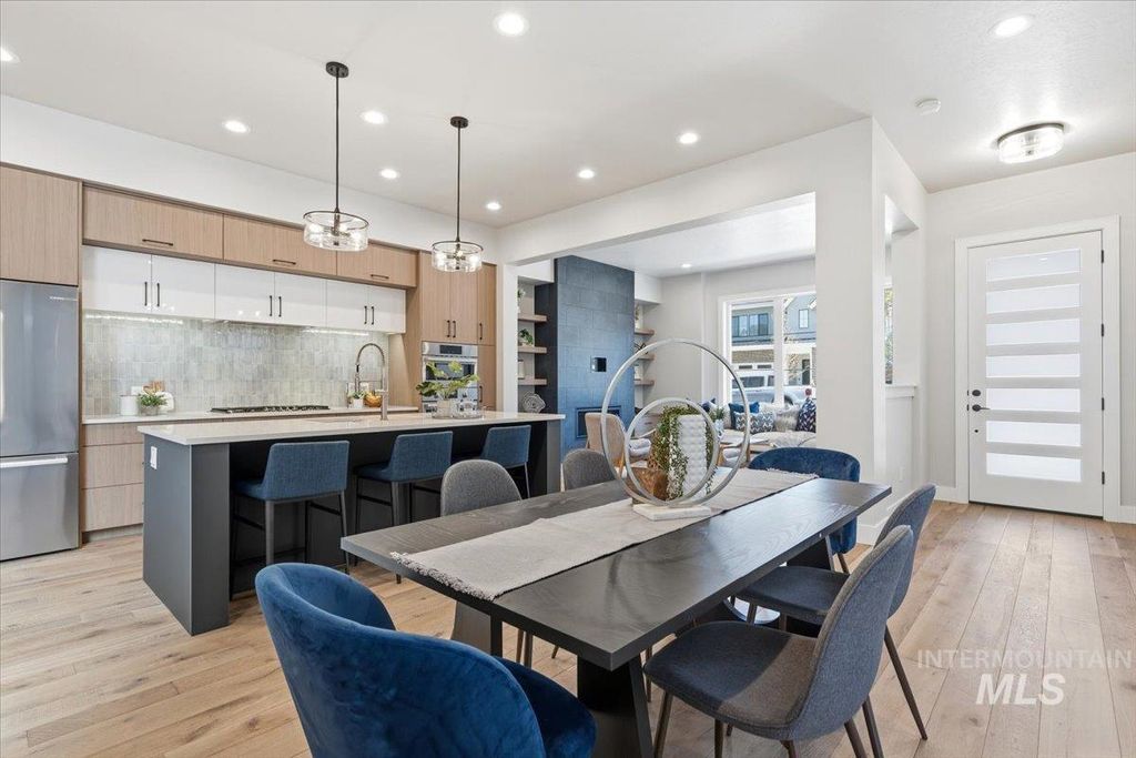 Photo of 11741 N Rabbitbrush Way, Boise, ID 83714 (MLS # 98983243)